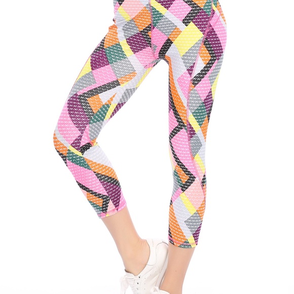 Lida Collection Athletic Capri Leggings - Picture 1 of 2